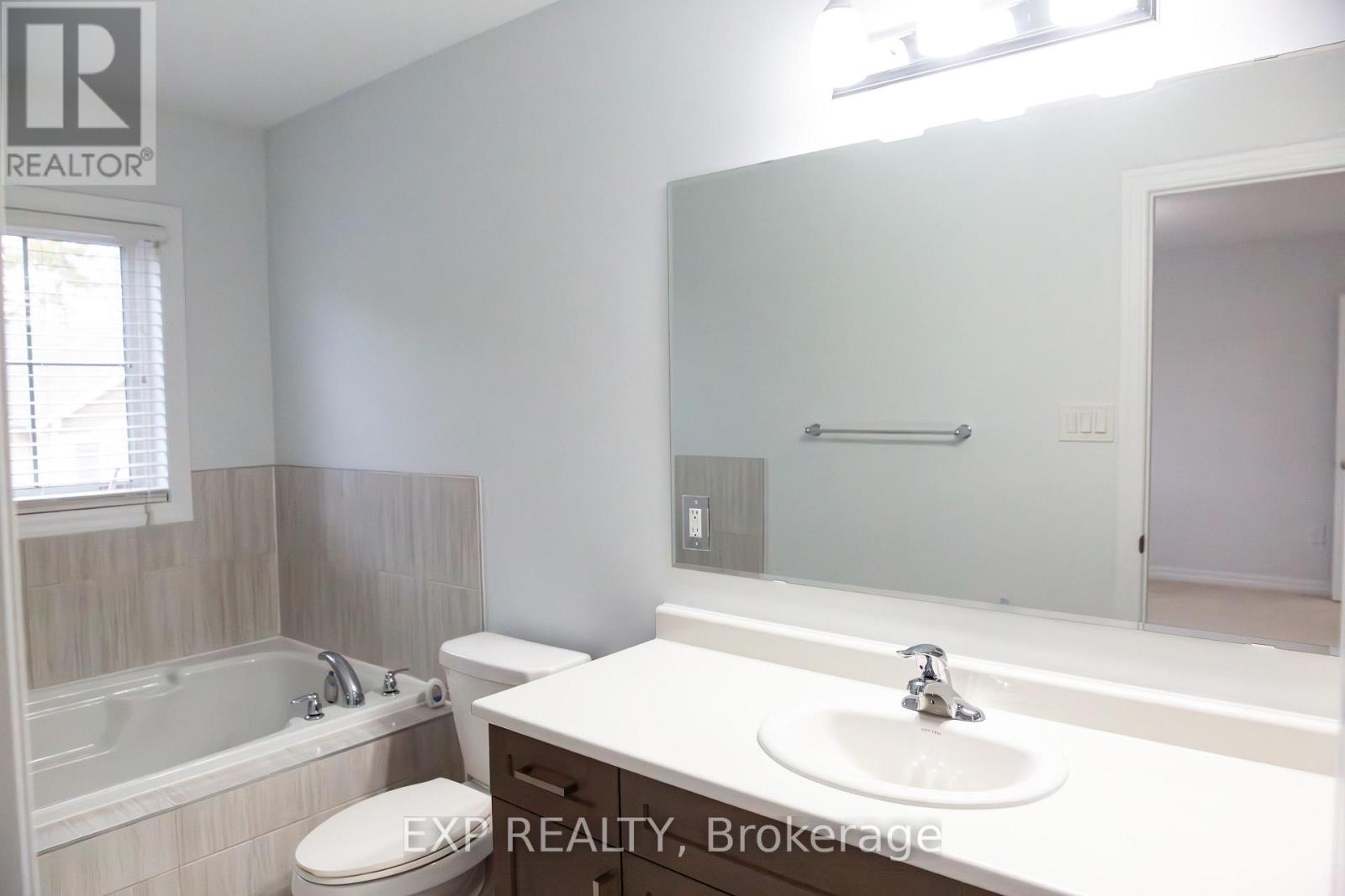 17 - 230 Avonsyde Boulevard, Hamilton, Ontario  L8B 1T9 - Photo 20 - X12477246