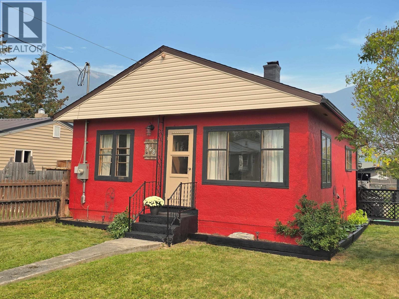 968 4TH AVENUE, McBride, British Columbia