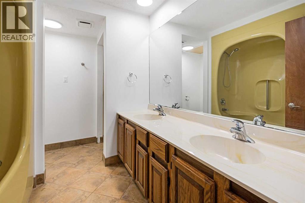 5 Georgian Estates, Rural Rocky View County, Alberta  T1Z 0L1 - Photo 31 - A2257047