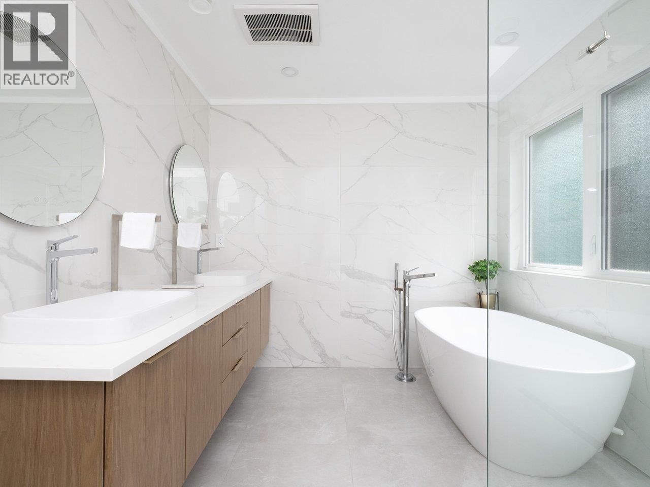 4283 Capilano Road, North Vancouver, British Columbia  V7R 4J6 - Photo 22 - R3027801