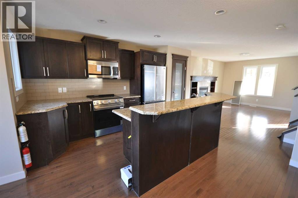 114 Silverado Plains Manor Sw, Calgary, Alberta  T2X 0R5 - Photo 2 - A2267305