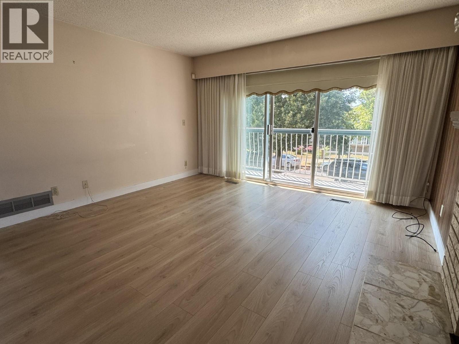 5770 Sherbrooke Street, Vancouver, British Columbia  V5W 3M9 - Photo 9 - R3031276