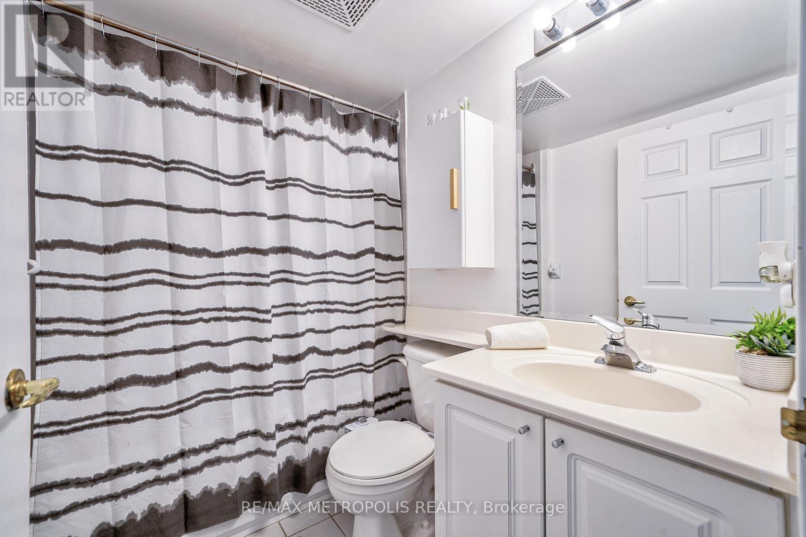 Ph109 - 11 Lee Centre Drive, Toronto, Ontario  M1H 3J5 - Photo 15 - E12494068