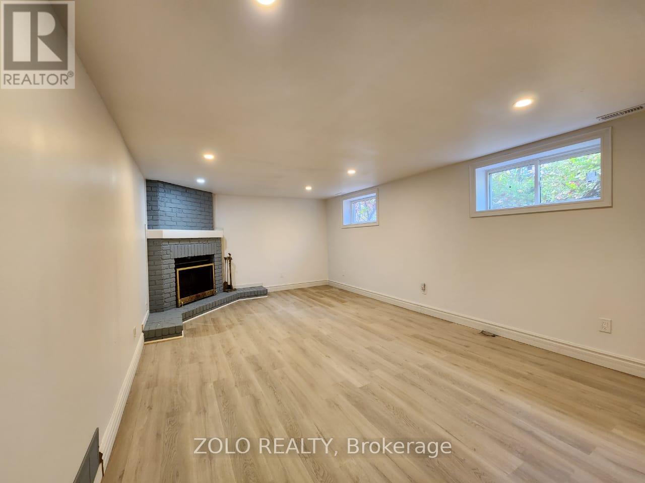 Lower - 5 Cabot Court, Aurora, Ontario  L4G 2Y9 - Photo 2 - N12494056