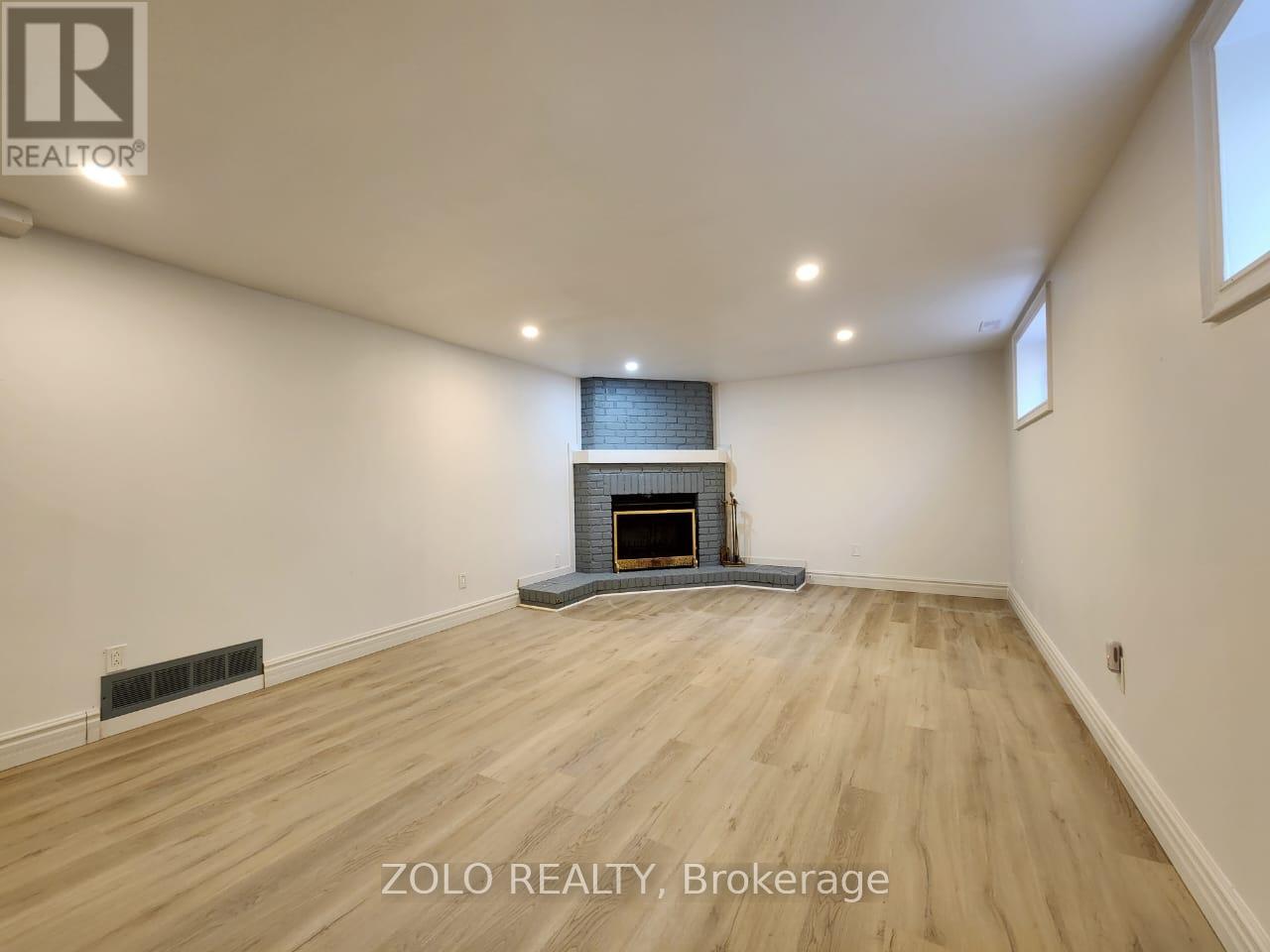 Lower - 5 Cabot Court, Aurora, Ontario  L4G 2Y9 - Photo 3 - N12494056