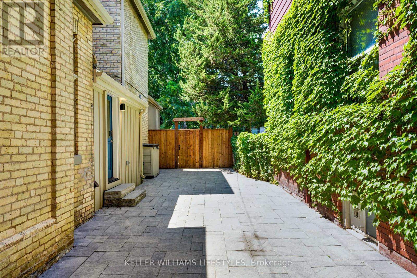 515 William Street, London East, Ontario  N6B 3E5 - Photo 2 - X12494142