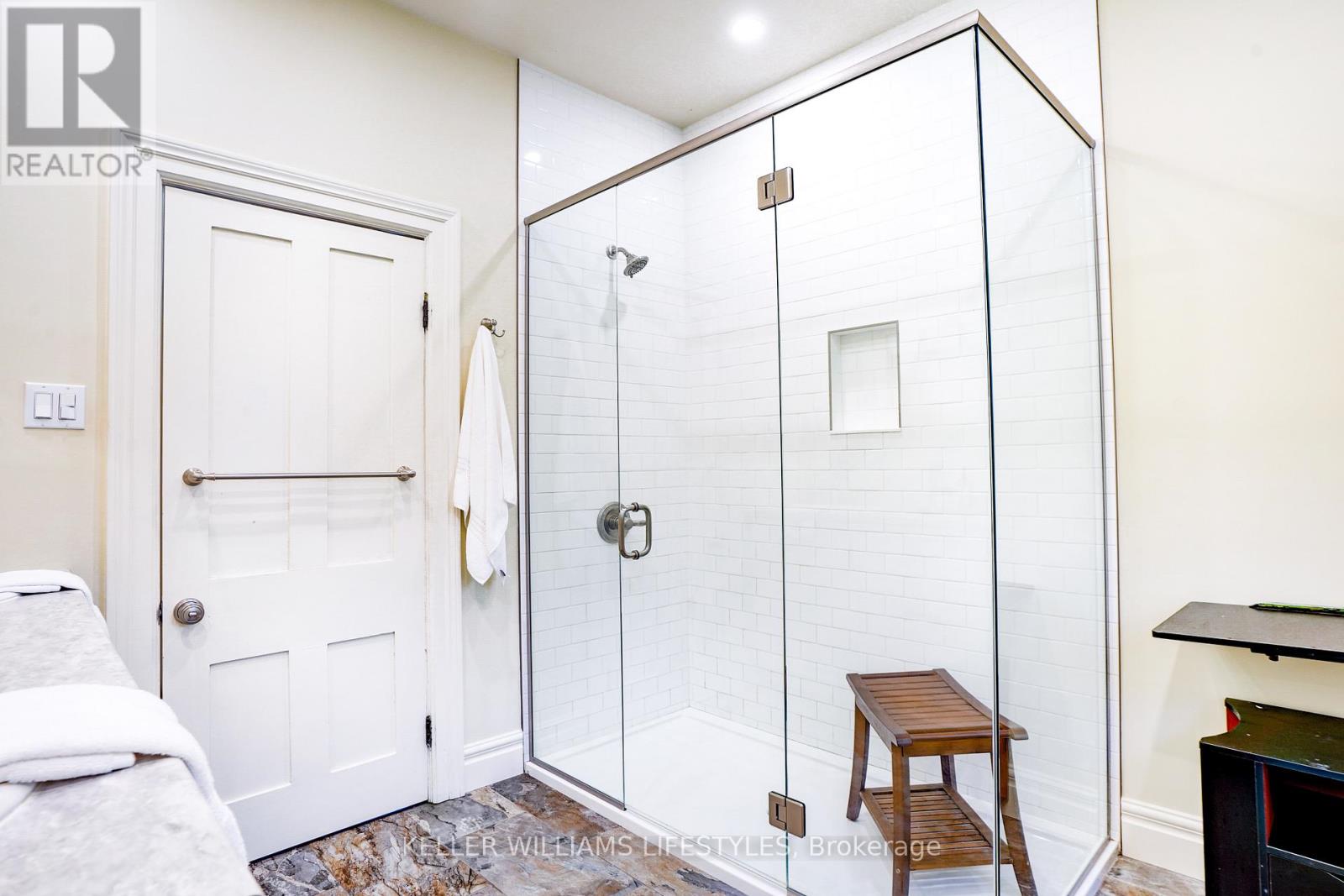 515 William Street, London East, Ontario  N6B 3E5 - Photo 37 - X12494142