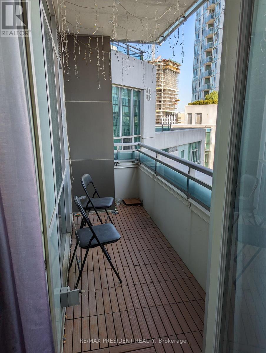 1105 - 3939 Duke Of York Boulevard, Mississauga, Ontario  L5B 4N2 - Photo 11 - W12494016