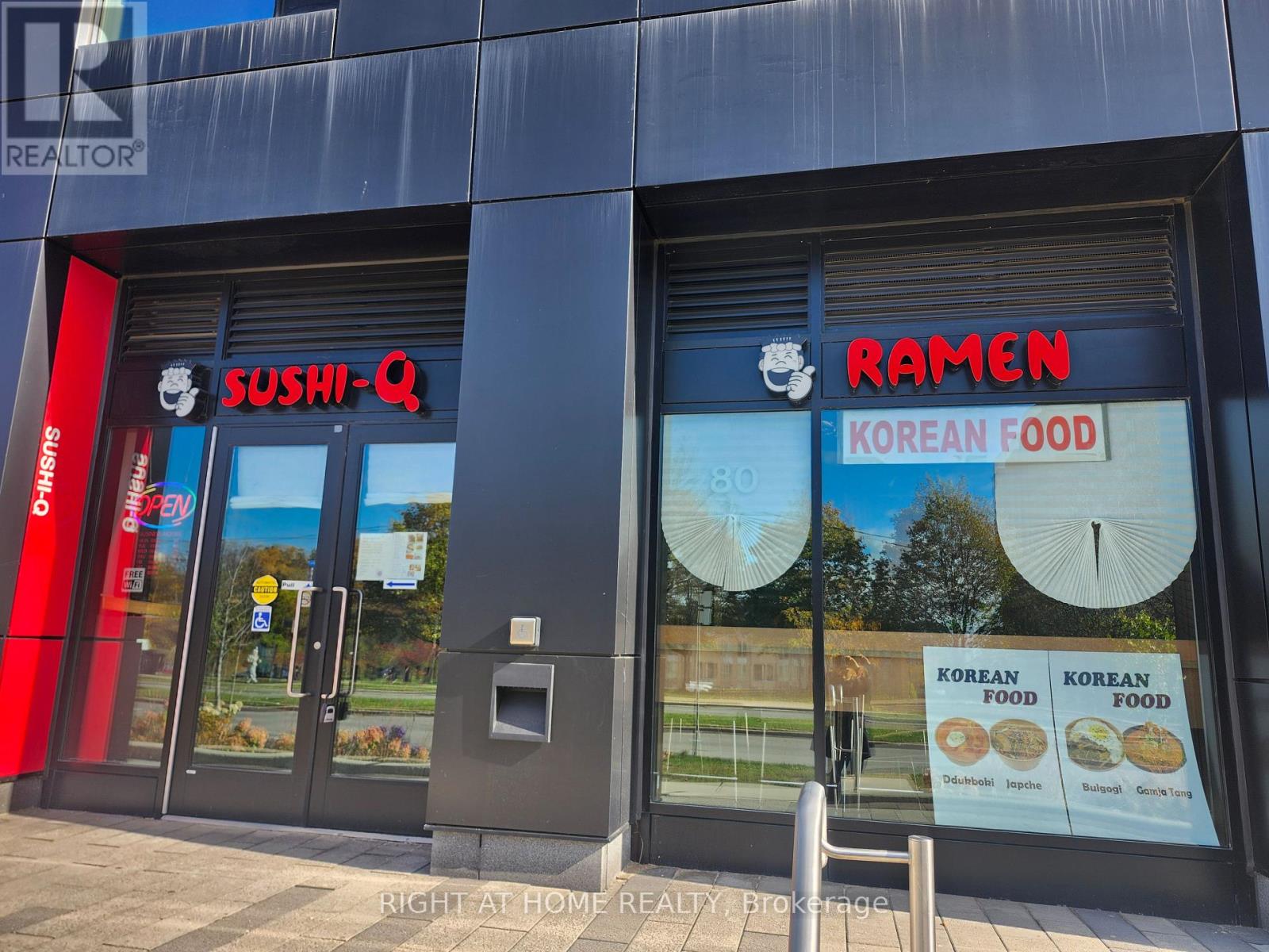 80 - 105 THE POND ROAD, Toronto, Ontario