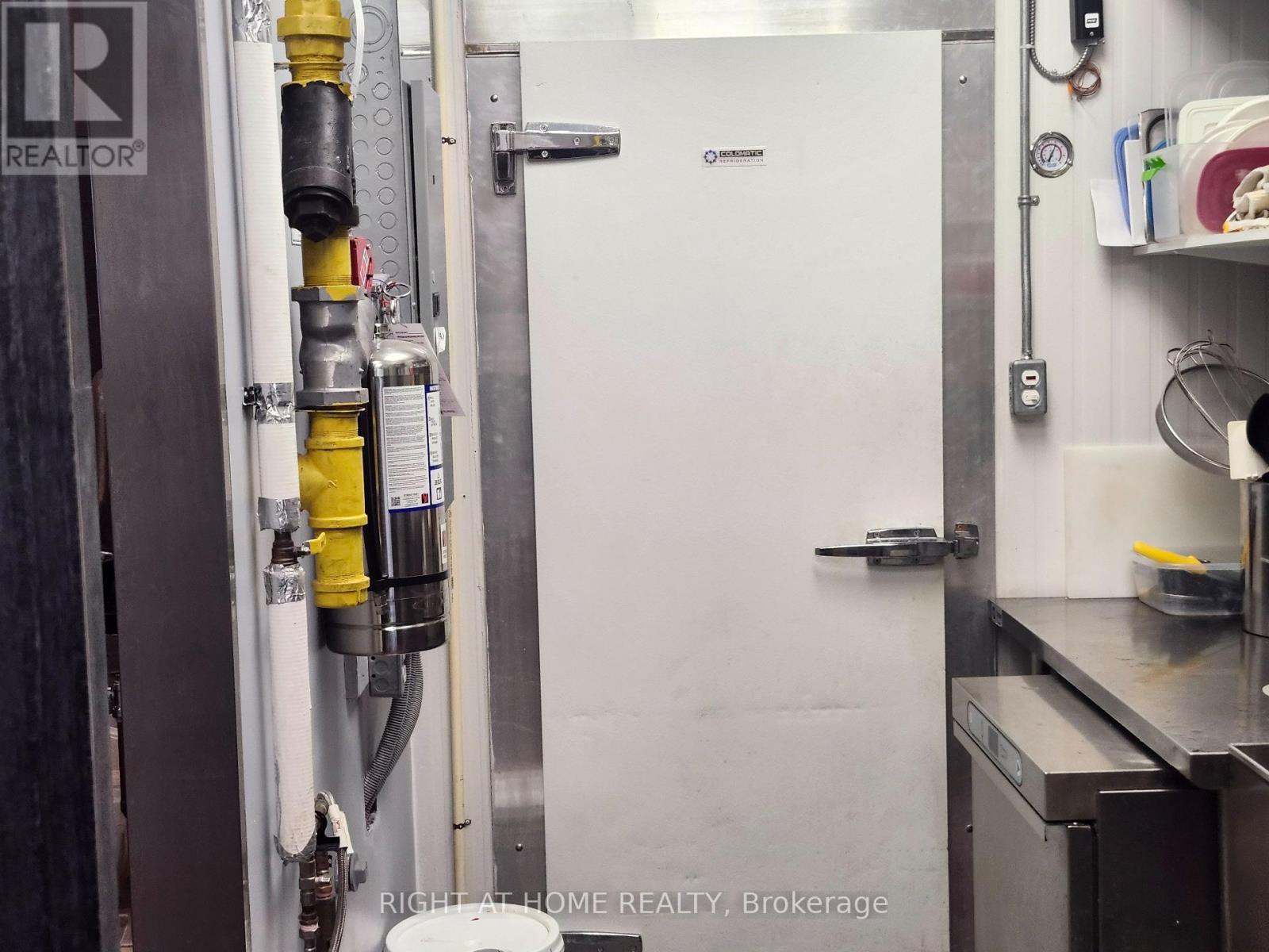 80 - 105 The Pond Road, Toronto, Ontario  M3J 0K9 - Photo 27 - W12494034