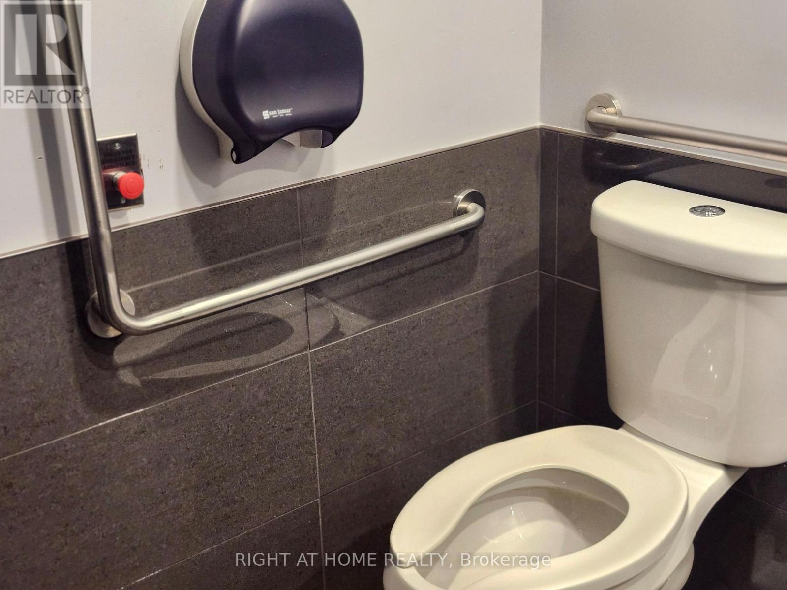 80 - 105 The Pond Road, Toronto, Ontario  M3J 0K9 - Photo 36 - W12494034