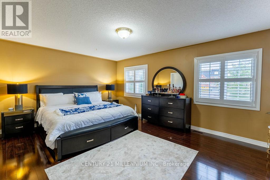 64 Executive Court, Brampton, Ontario  L6R 0L5 - Photo 15 - W12494036