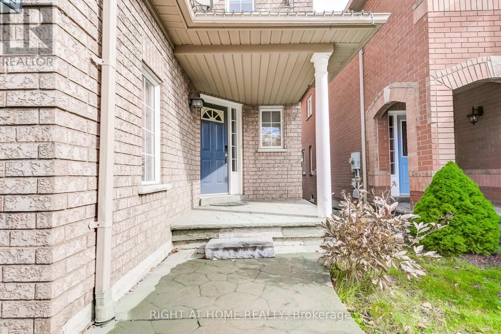 51 Crestridge Drive, Caledon, Ontario  L7E 2T9 - Photo 2 - W12494040