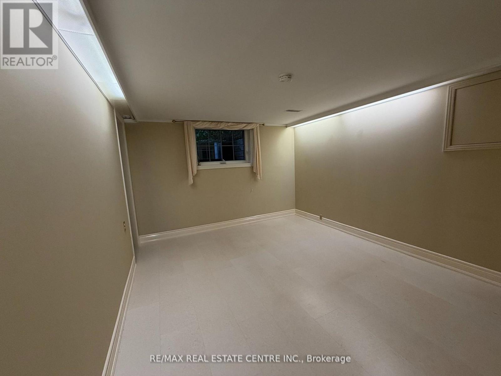 117 Watson Avenue, Oakville, Ontario  L6J 3T5 - Photo 22 - W12494046