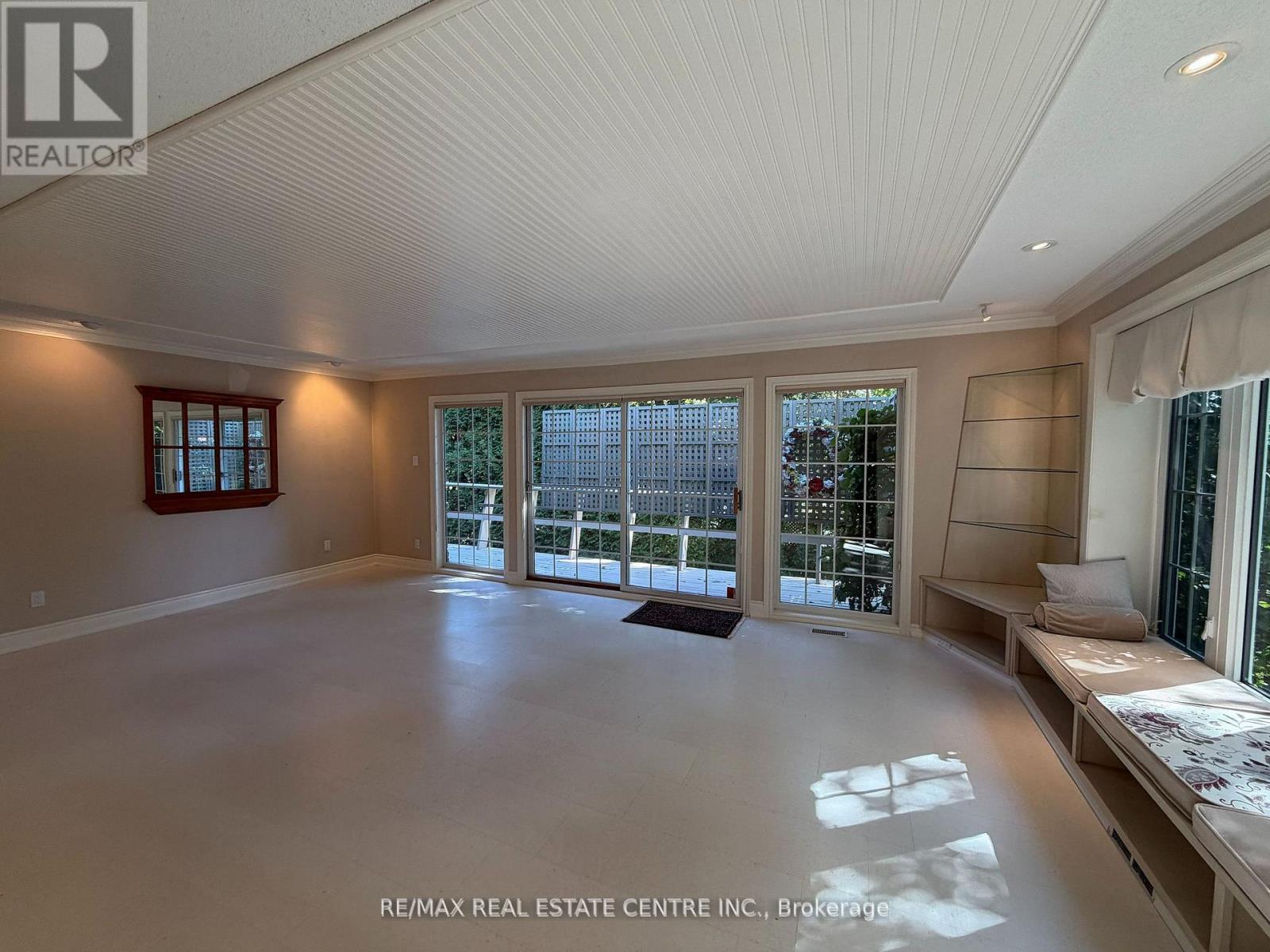 117 Watson Avenue, Oakville, Ontario  L6J 3T5 - Photo 4 - W12494046