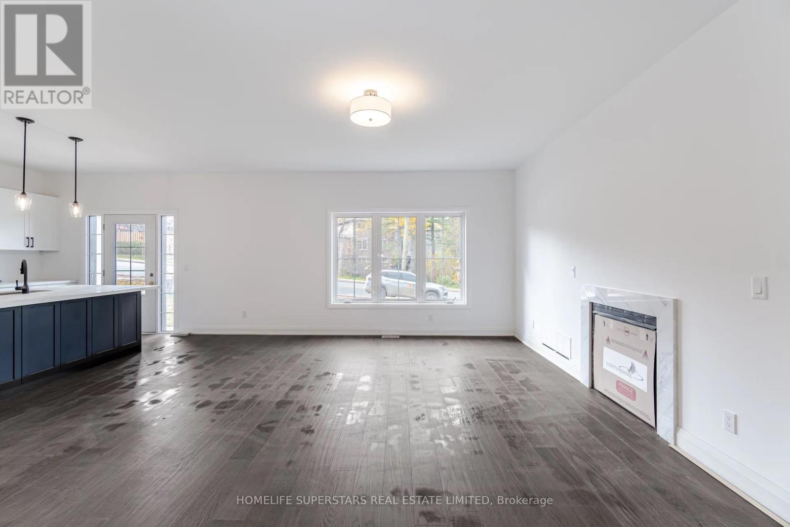 8 Santa Barbra Lane, Halton Hills, Ontario  L7G 0P7 - Photo 10 - W12494054