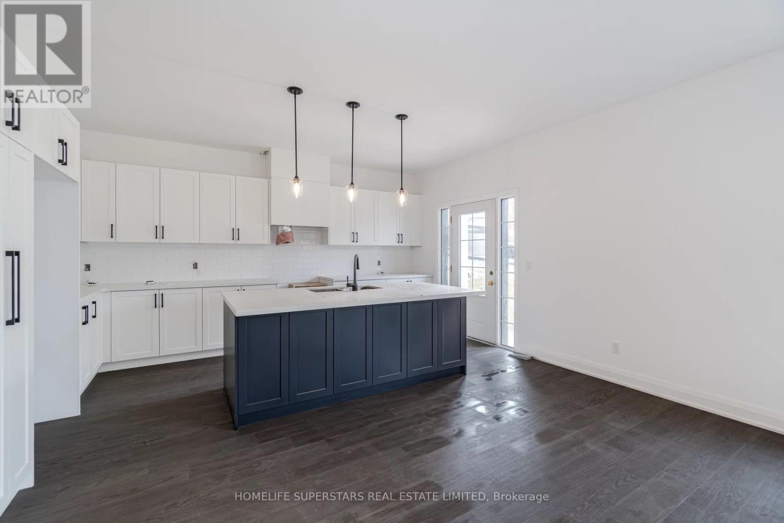 8 Santa Barbra Lane, Halton Hills, Ontario  L7G 0P7 - Photo 13 - W12494054