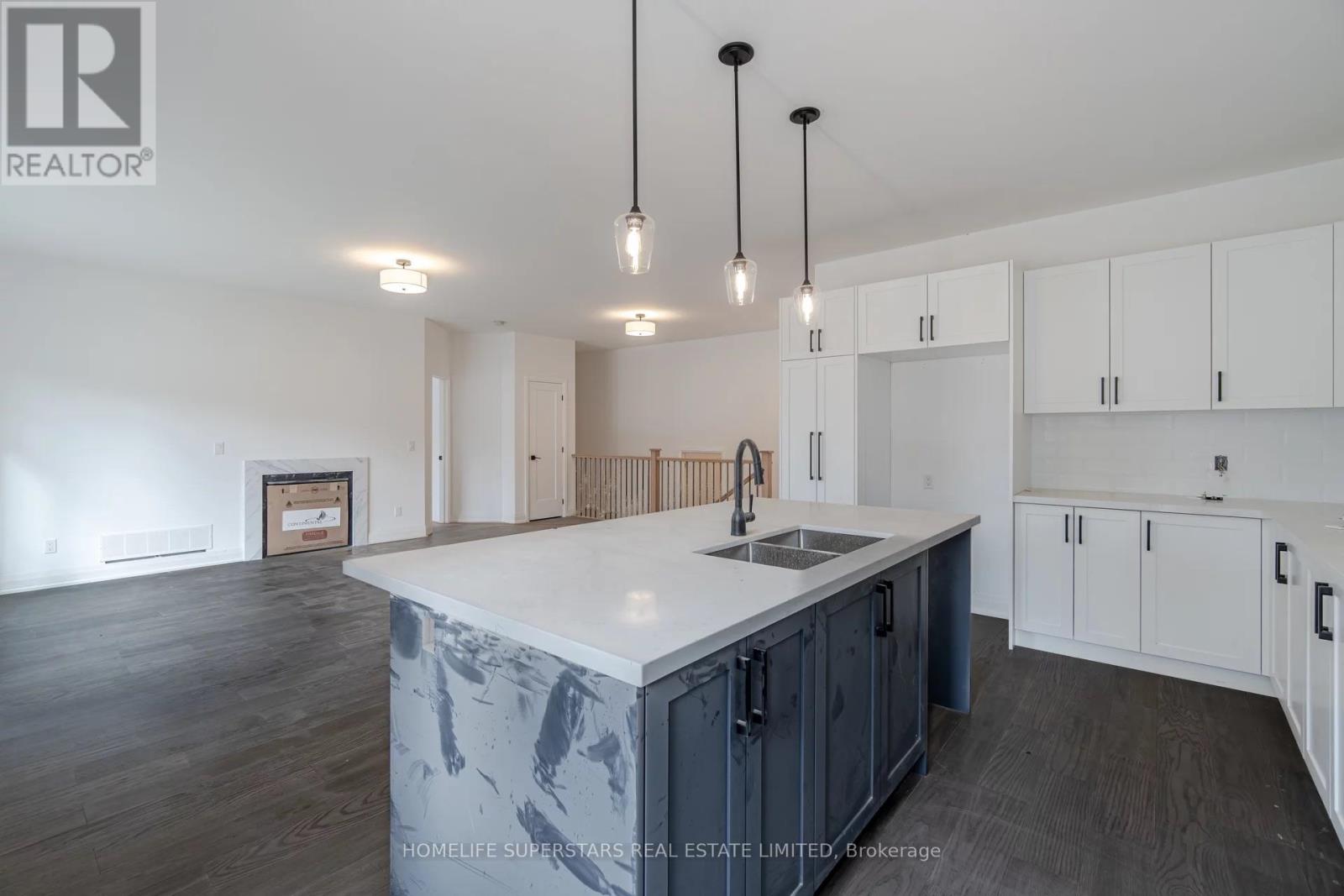 8 Santa Barbra Lane, Halton Hills, Ontario  L7G 0P7 - Photo 14 - W12494054