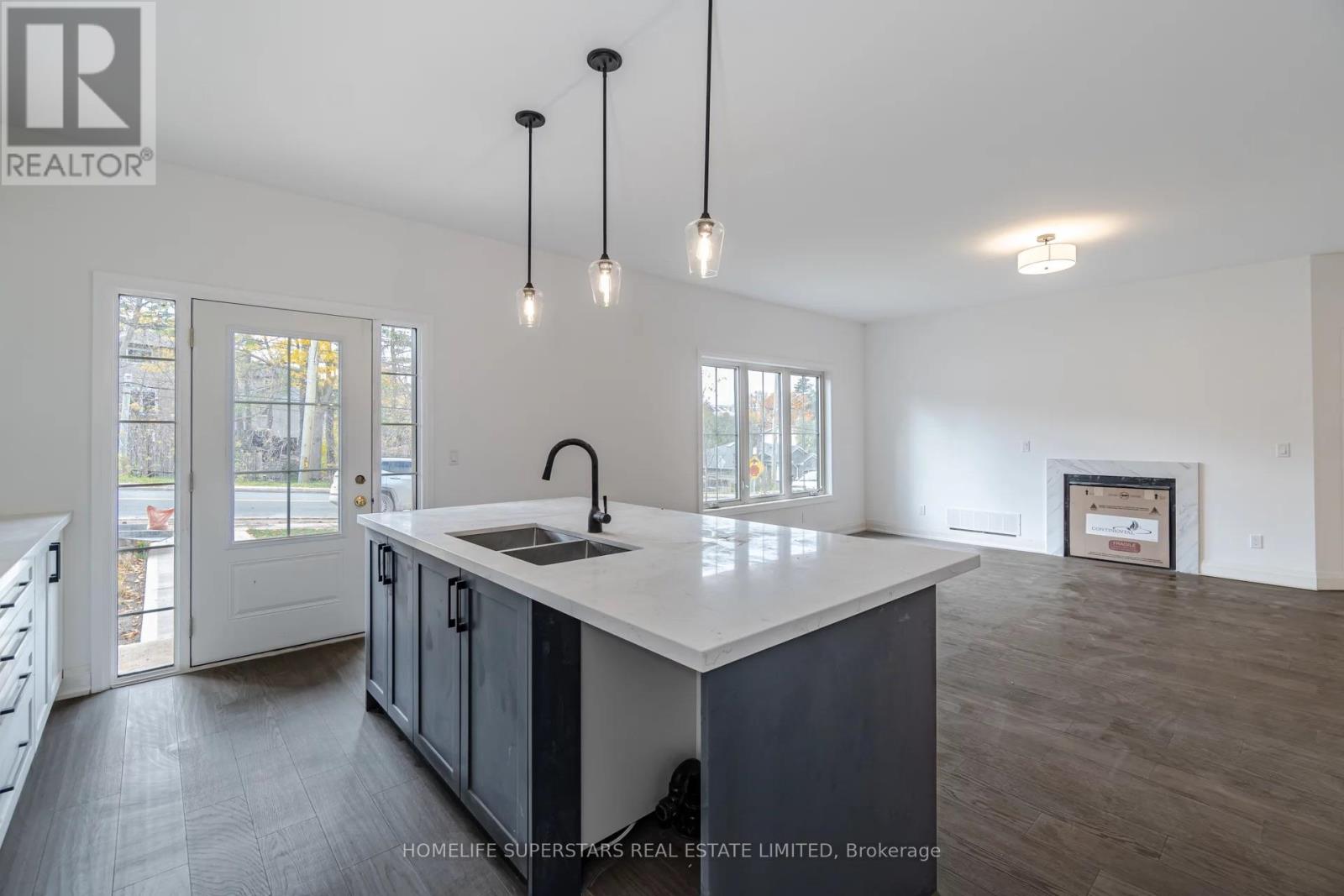 8 Santa Barbra Lane, Halton Hills, Ontario  L7G 0P7 - Photo 15 - W12494054