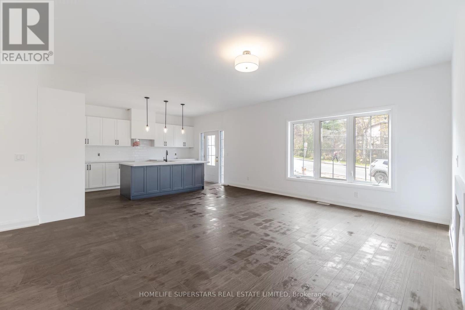 8 Santa Barbra Lane, Halton Hills, Ontario  L7G 0P7 - Photo 16 - W12494054