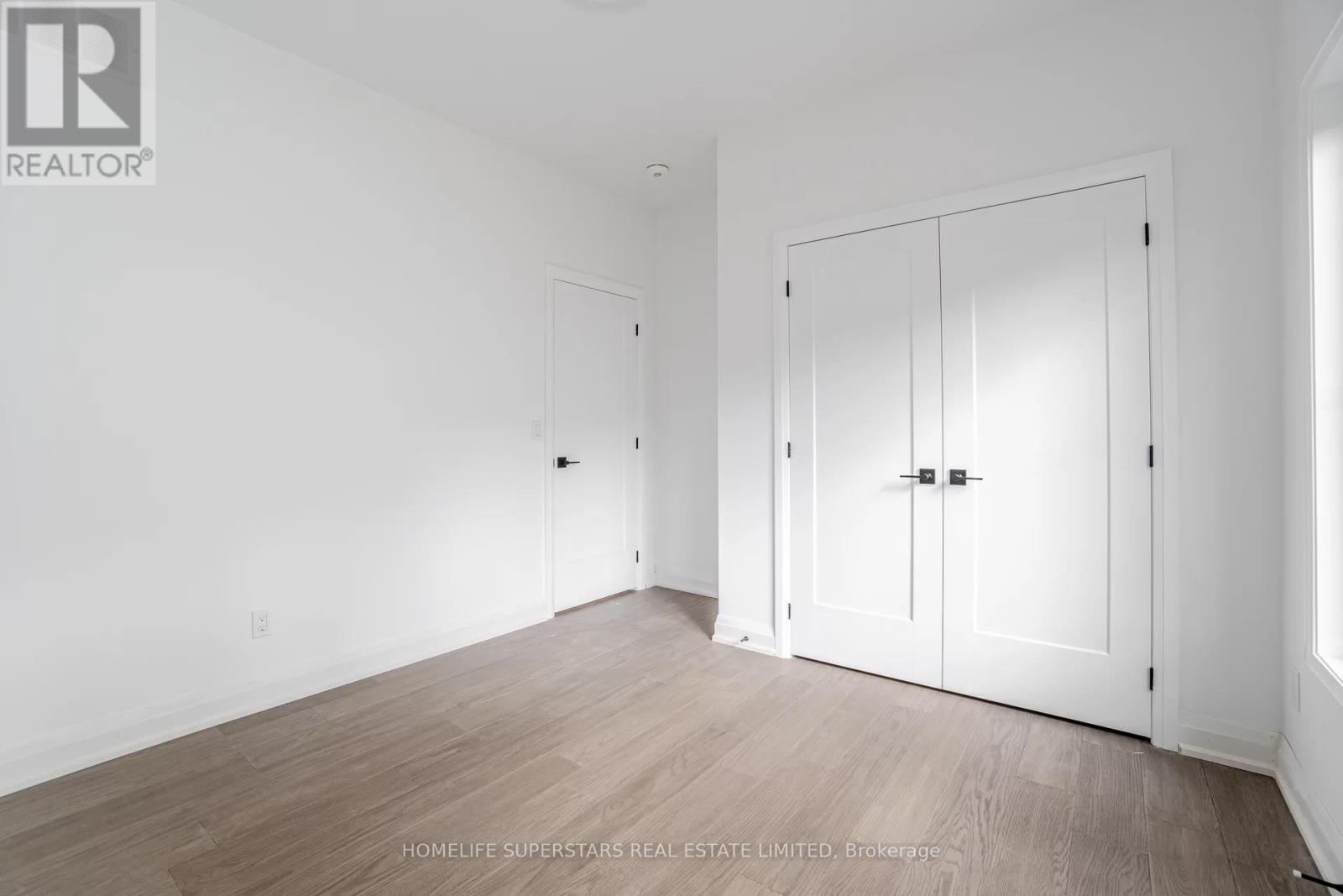 8 Santa Barbra Lane, Halton Hills, Ontario  L7G 0P7 - Photo 23 - W12494054