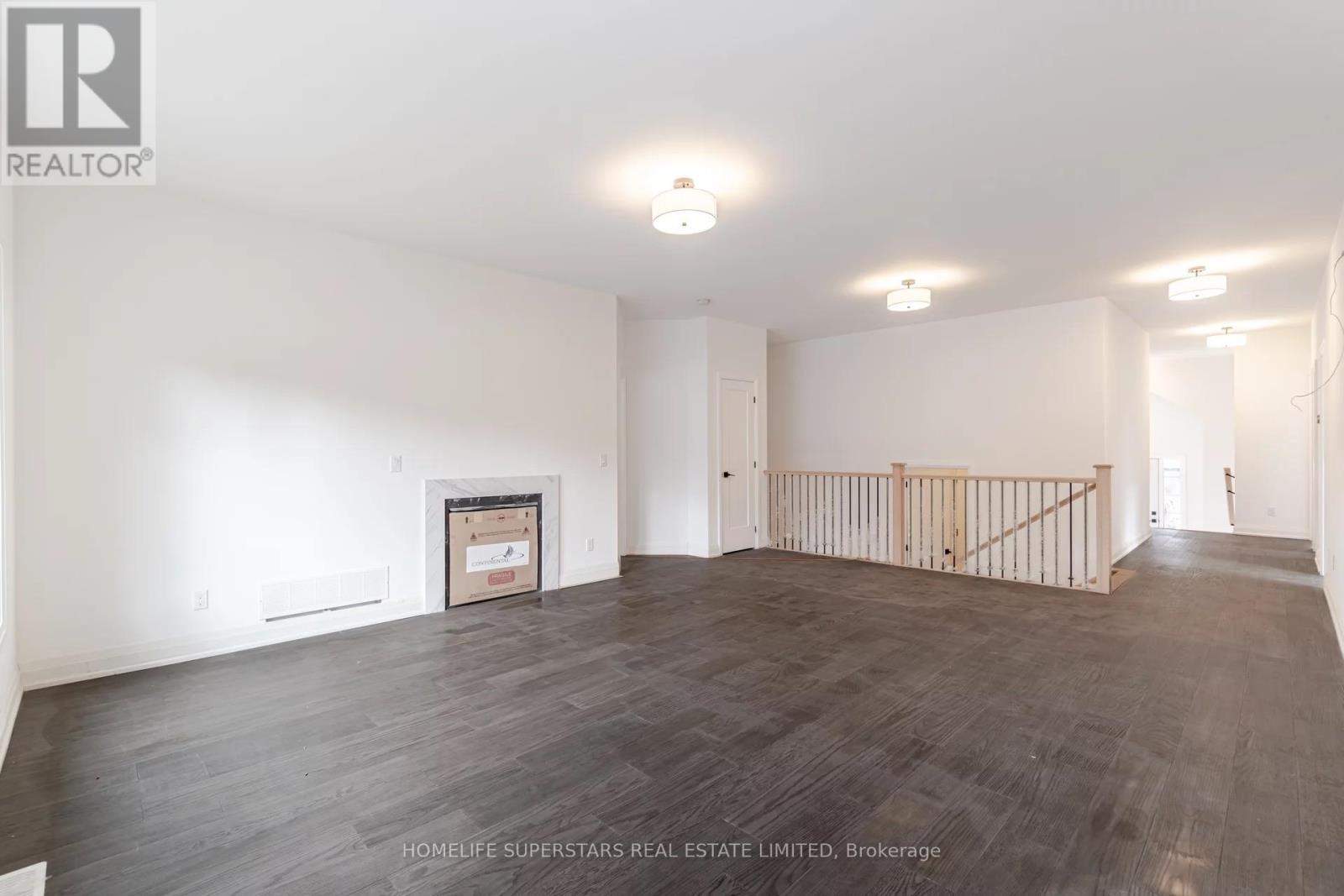 8 Santa Barbra Lane, Halton Hills, Ontario  L7G 0P7 - Photo 8 - W12494054