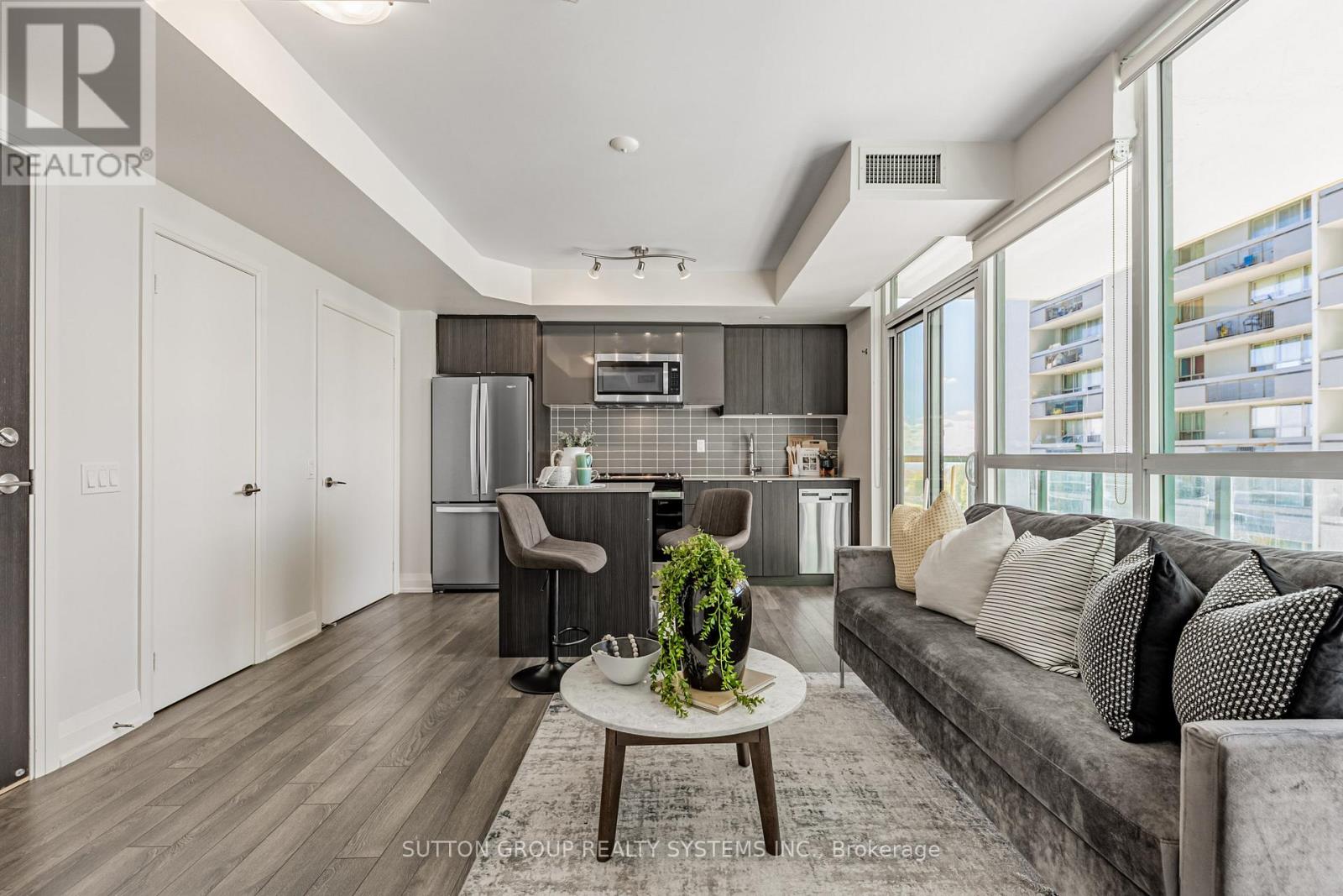 611 - 1461 Lawrence Avenue W, Toronto, Ontario  M6L 0A6 - Photo 10 - W12494096