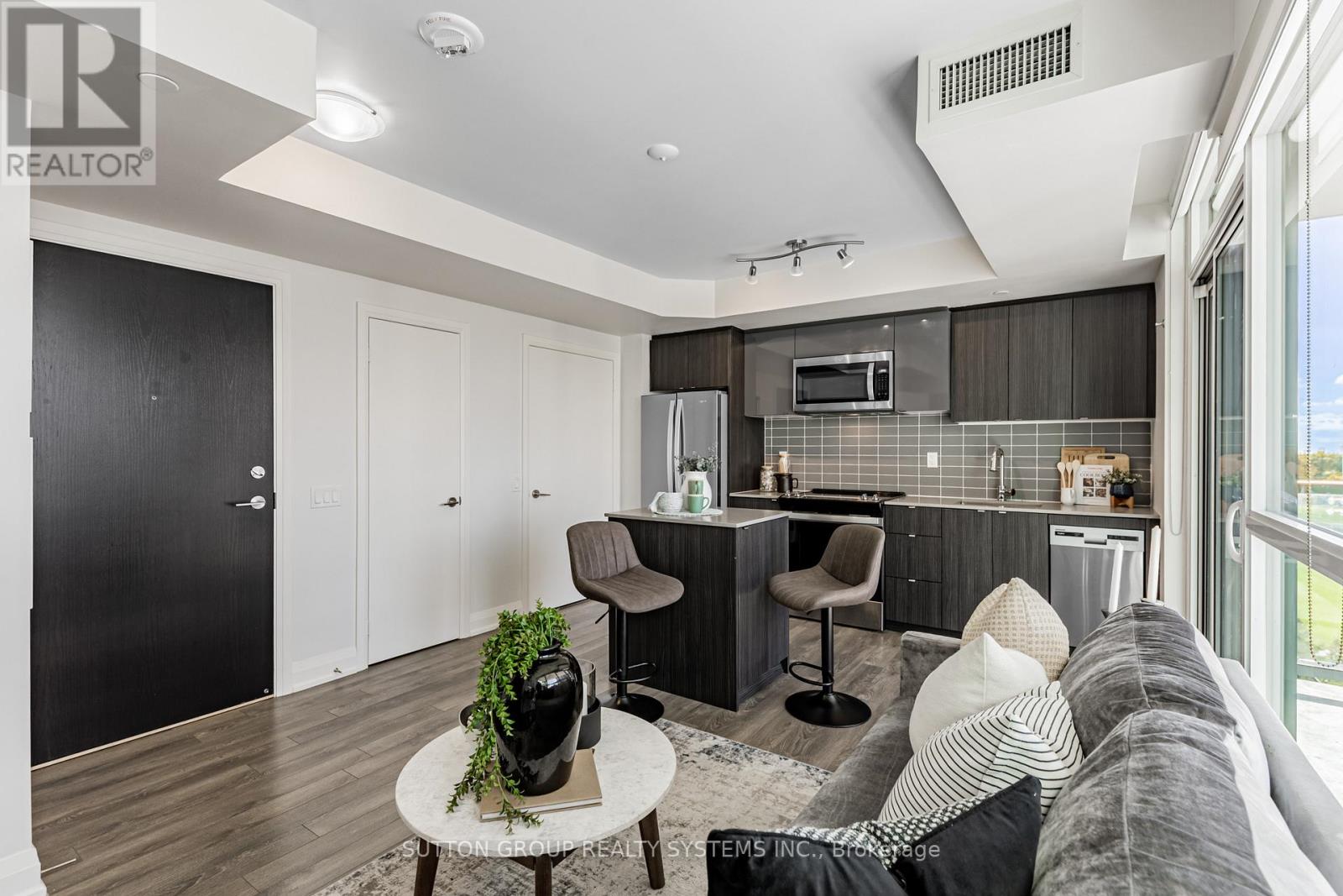 611 - 1461 Lawrence Avenue W, Toronto, Ontario  M6L 0A6 - Photo 6 - W12494096