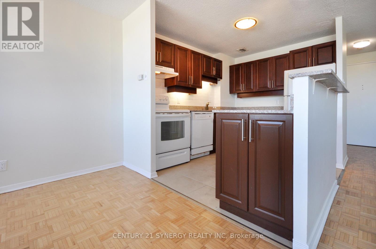 631 - 515 St Laurent Boulevard, Ottawa, Ontario  K1K 3X5 - Photo 12 - X12494120