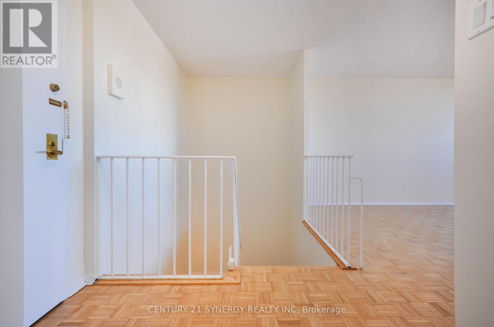 631 - 515 St Laurent Boulevard, Ottawa, Ontario  K1K 3X5 - Photo 14 - X12494120