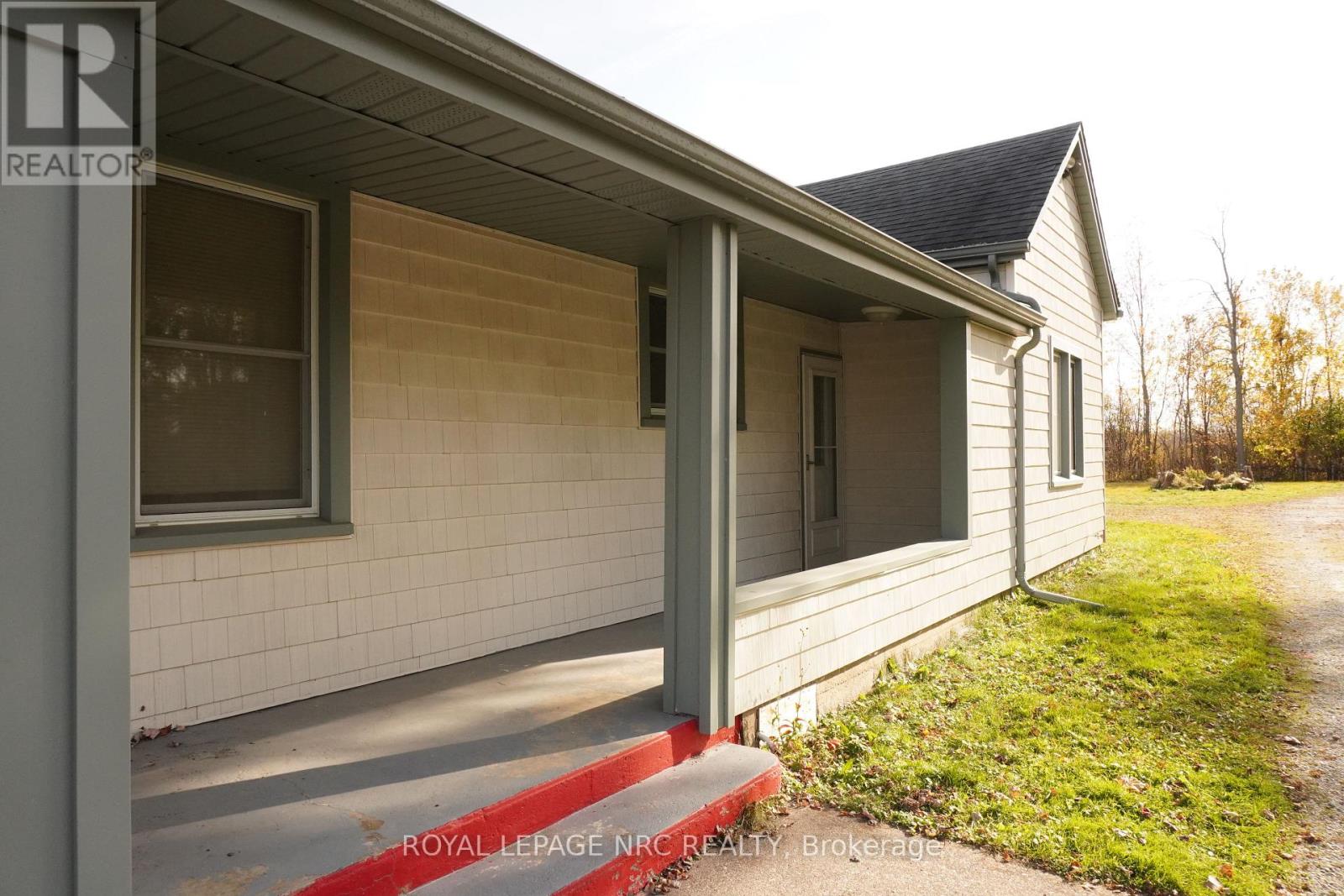 825 Garrison Road, Fort Erie, Ontario  L2A 1N6 - Photo 5 - X12494126