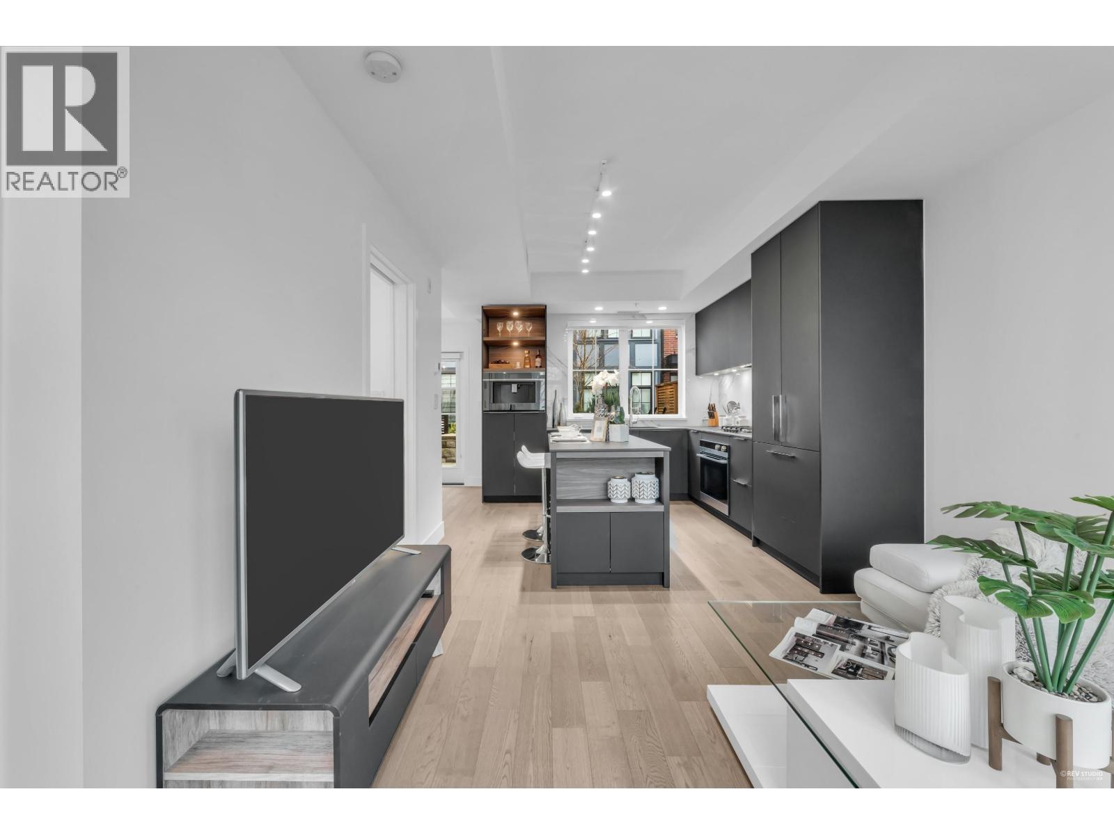 2070 Curling Road, North Vancouver, British Columbia  V7P 0C9 - Photo 4 - R3063495