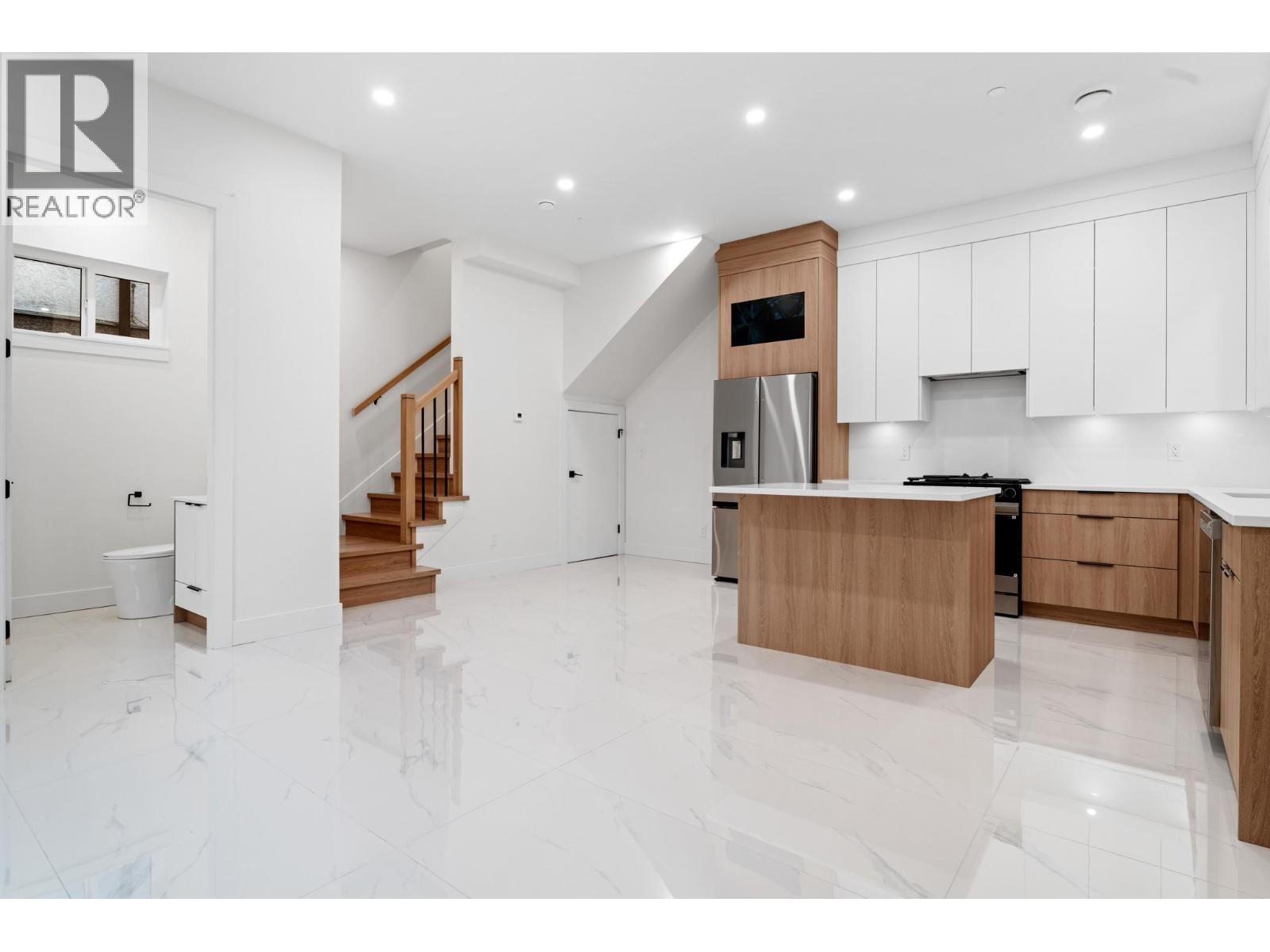 5875 Culloden Street, Vancouver, British Columbia  V5W 3S1 - Photo 3 - R3063516