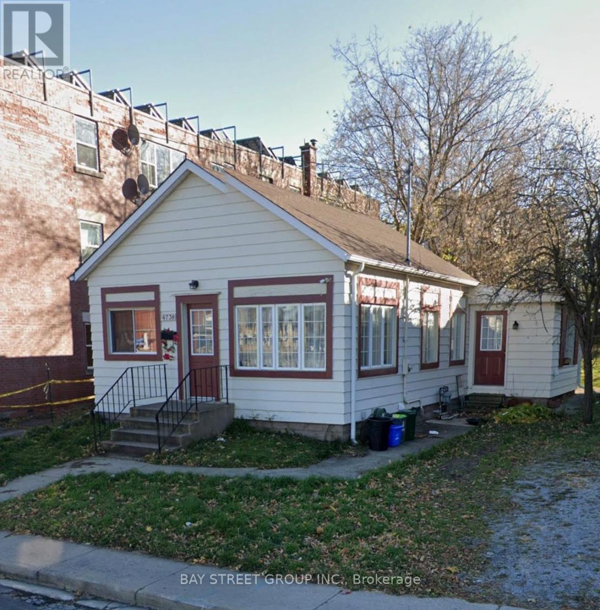 4738 HURON STREET, Niagara Falls, Ontario