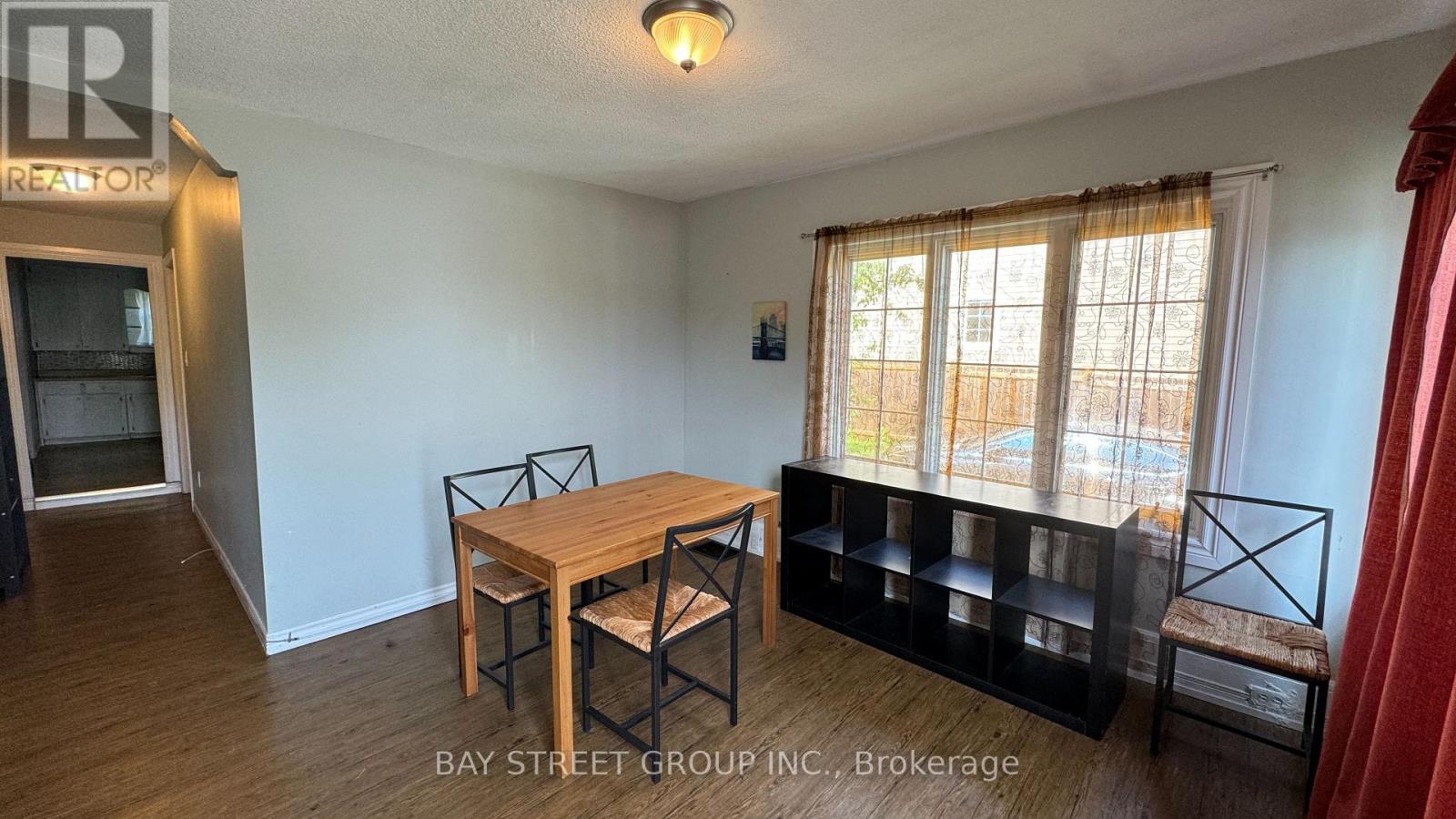 4738 Huron Street, Niagara Falls, Ontario  L2E 2H9 - Photo 2 - X12494032