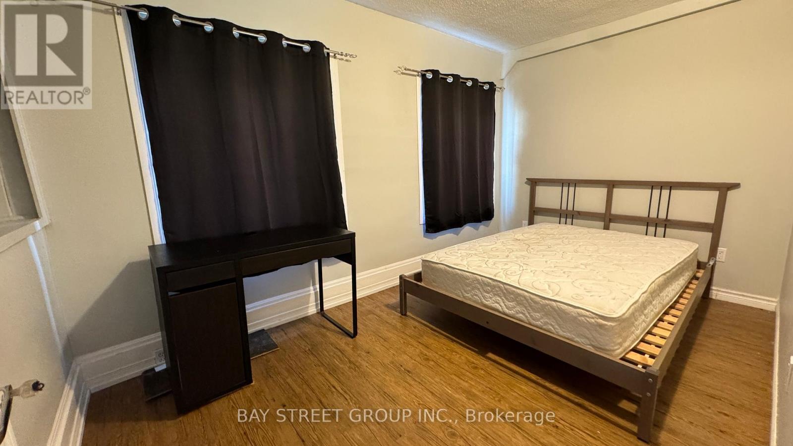 4738 Huron Street, Niagara Falls, Ontario  L2E 2H9 - Photo 5 - X12494032