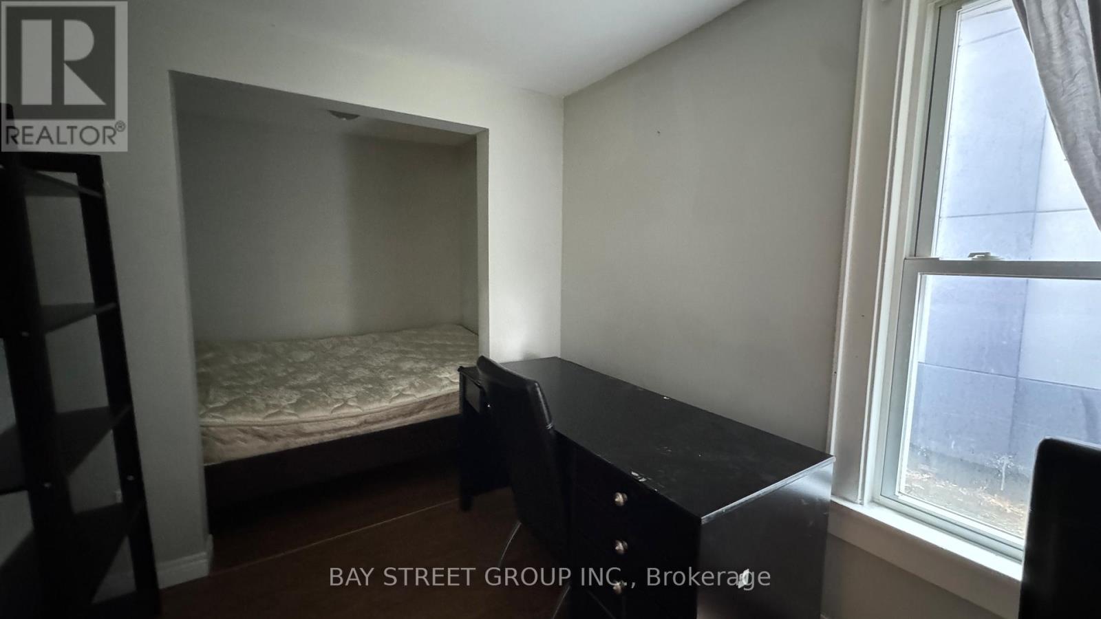 4738 Huron Street, Niagara Falls, Ontario  L2E 2H9 - Photo 7 - X12494032