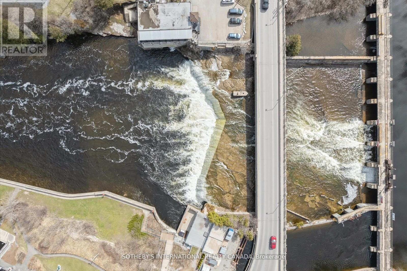 306 - 19b West Street N, Kawartha Lakes, Ontario  K0M 1N0 - Photo 33 - X12494076