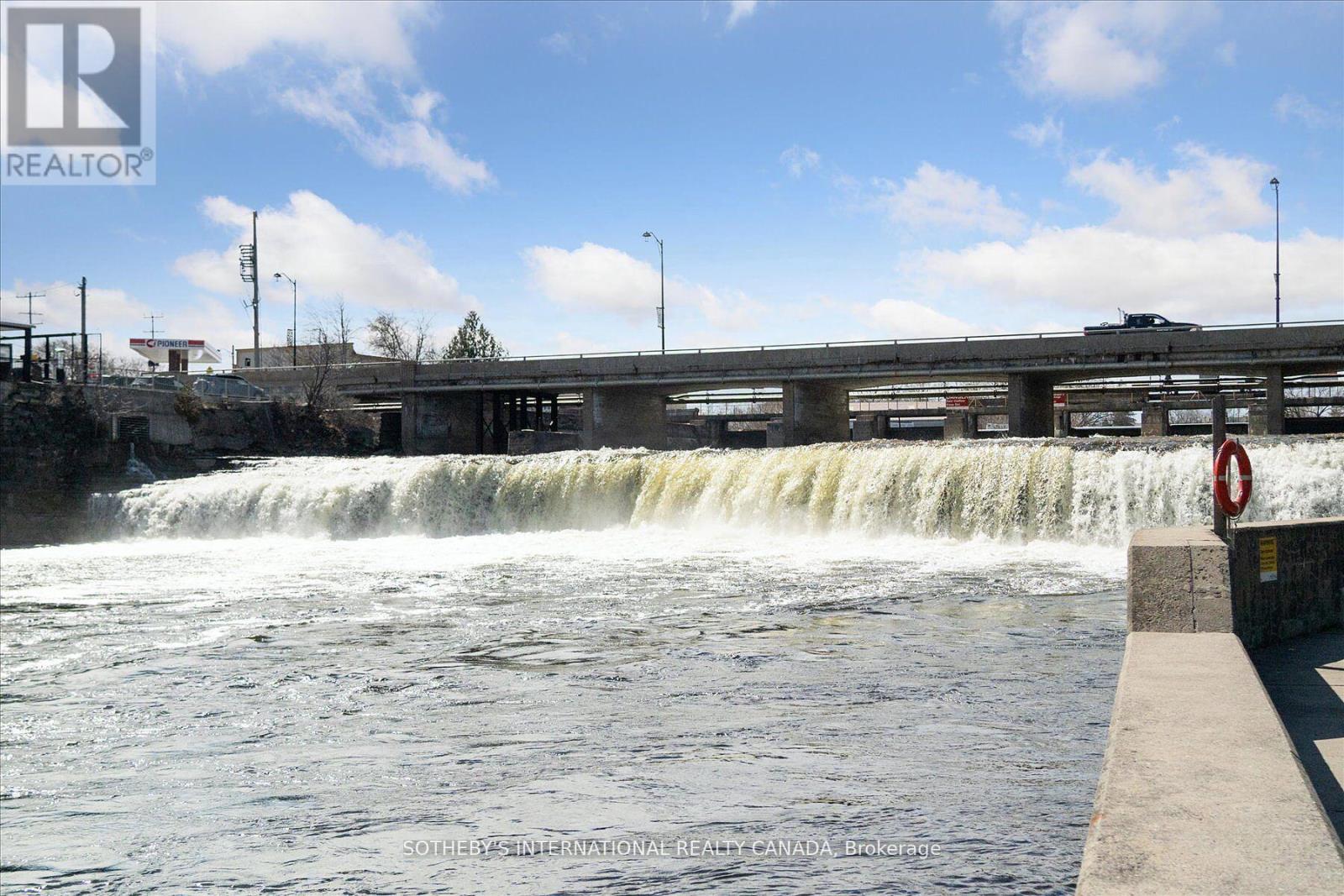 306 - 19b West Street N, Kawartha Lakes, Ontario  K0M 1N0 - Photo 34 - X12494076