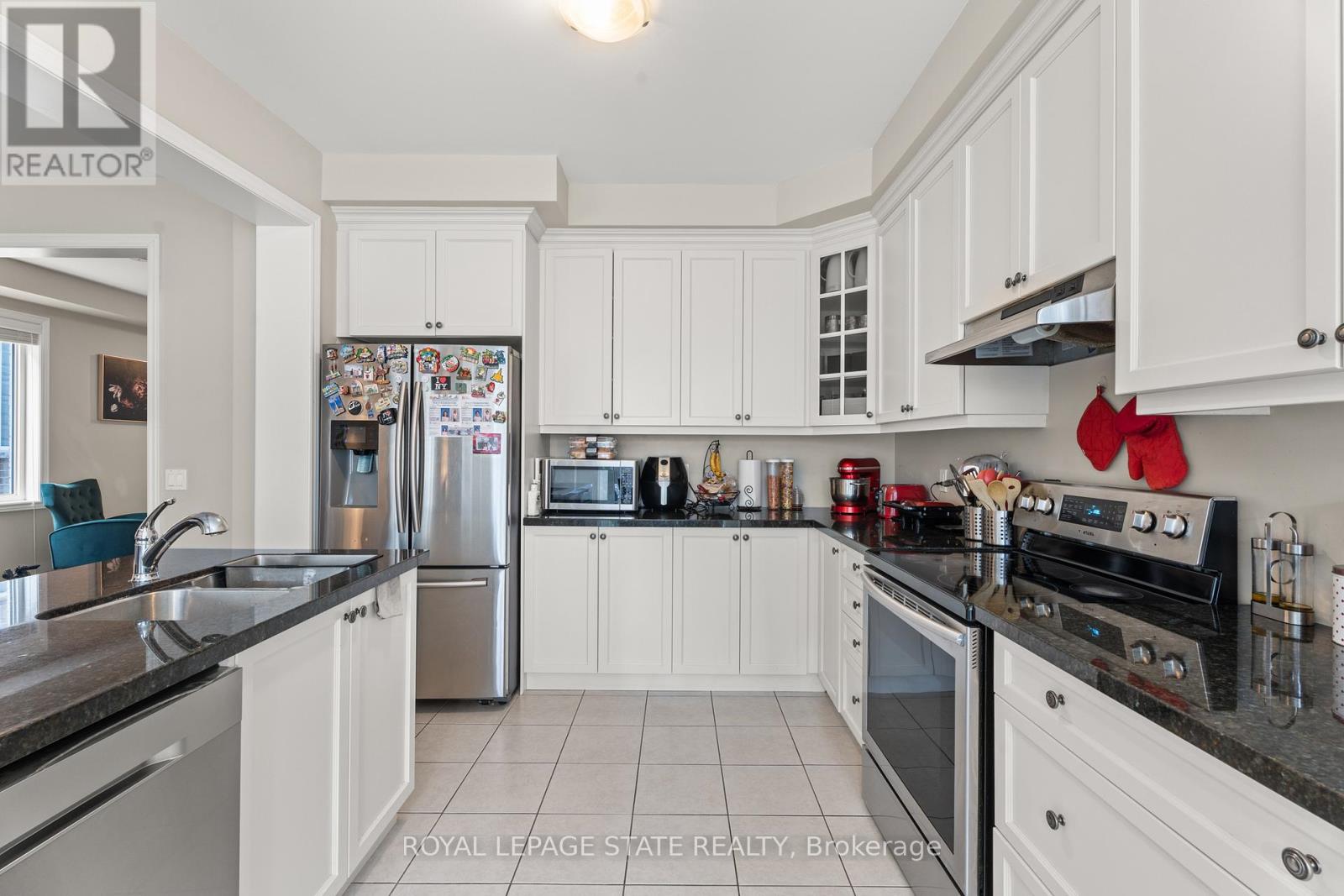 28 Heming Trail, Hamilton, Ontario  L9G 0J8 - Photo 13 - X12494086