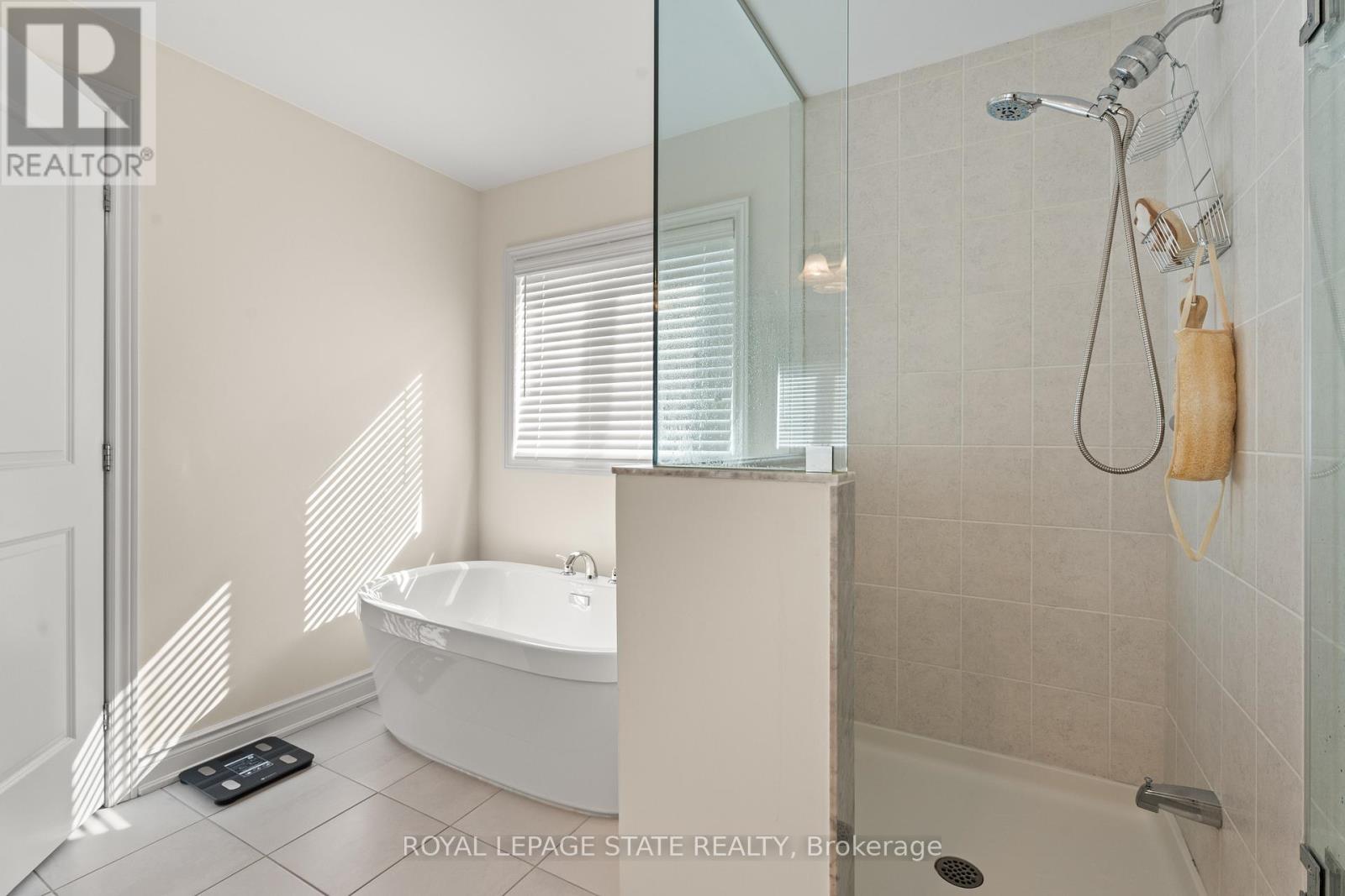 28 Heming Trail, Hamilton, Ontario  L9G 0J8 - Photo 21 - X12494086