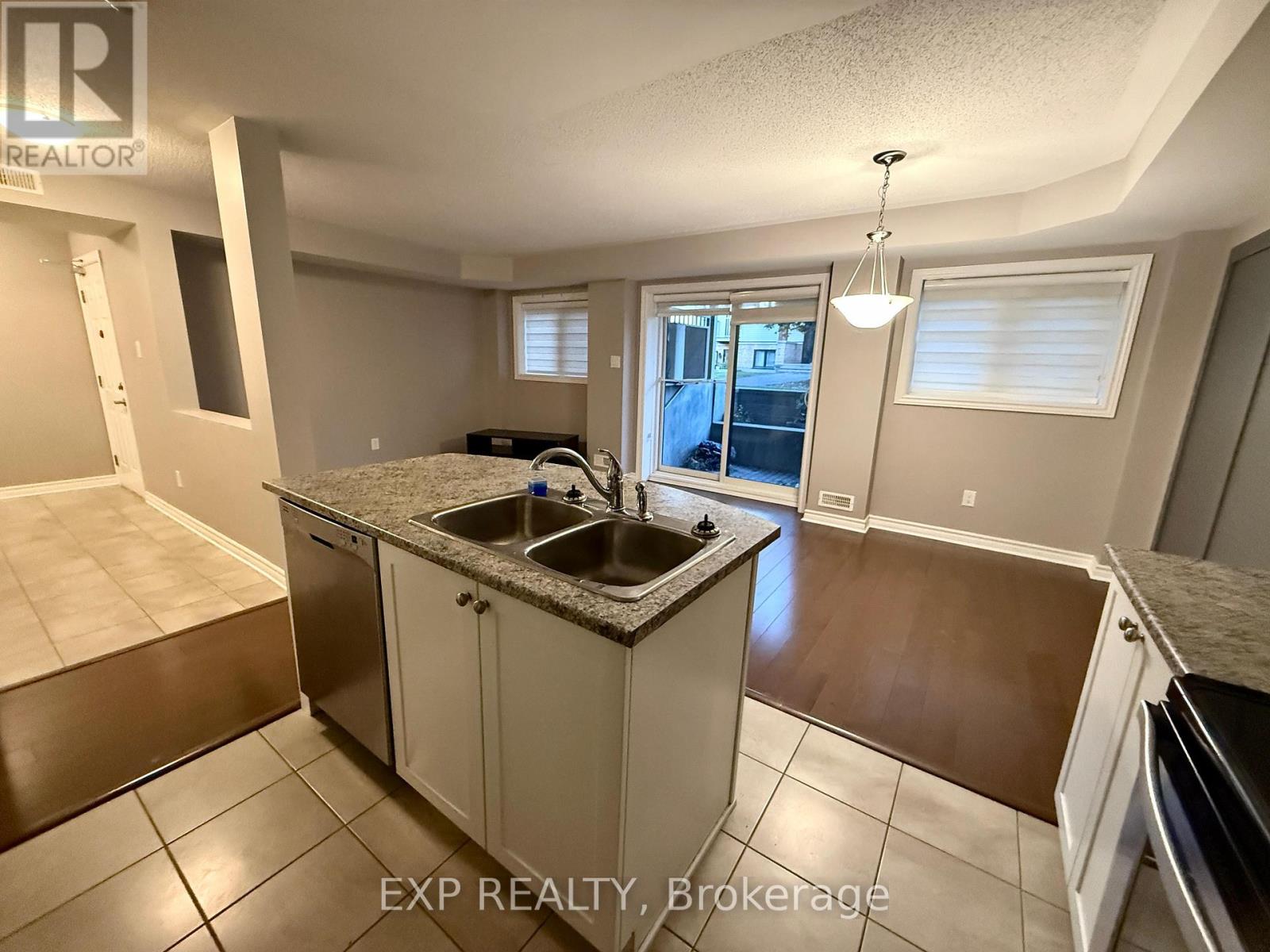 2 - 105 Bluestone Private, Ottawa, Ontario  K4A 0X7 - Photo 6 - X12446335