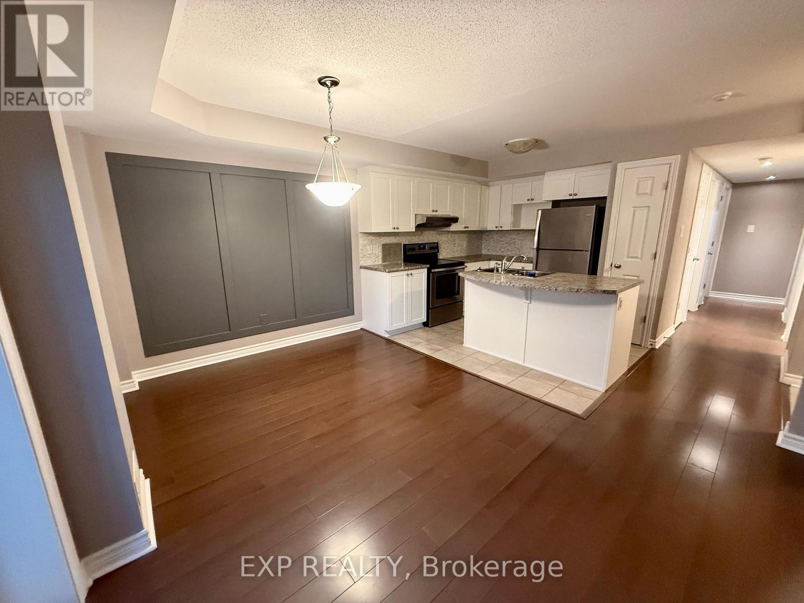 2 - 105 Bluestone Private, Ottawa, Ontario  K4A 0X7 - Photo 5 - X12446335