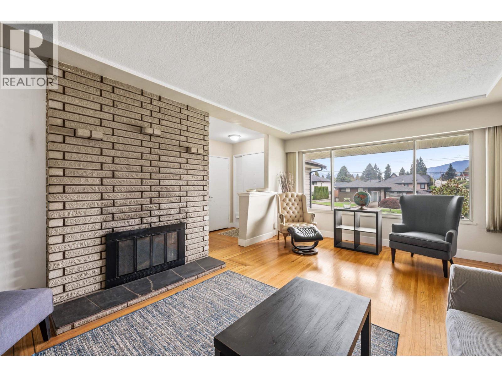 1698 Sprice Avenue, Coquitlam, British Columbia  V3J 2P6 - Photo 5 - R3063512