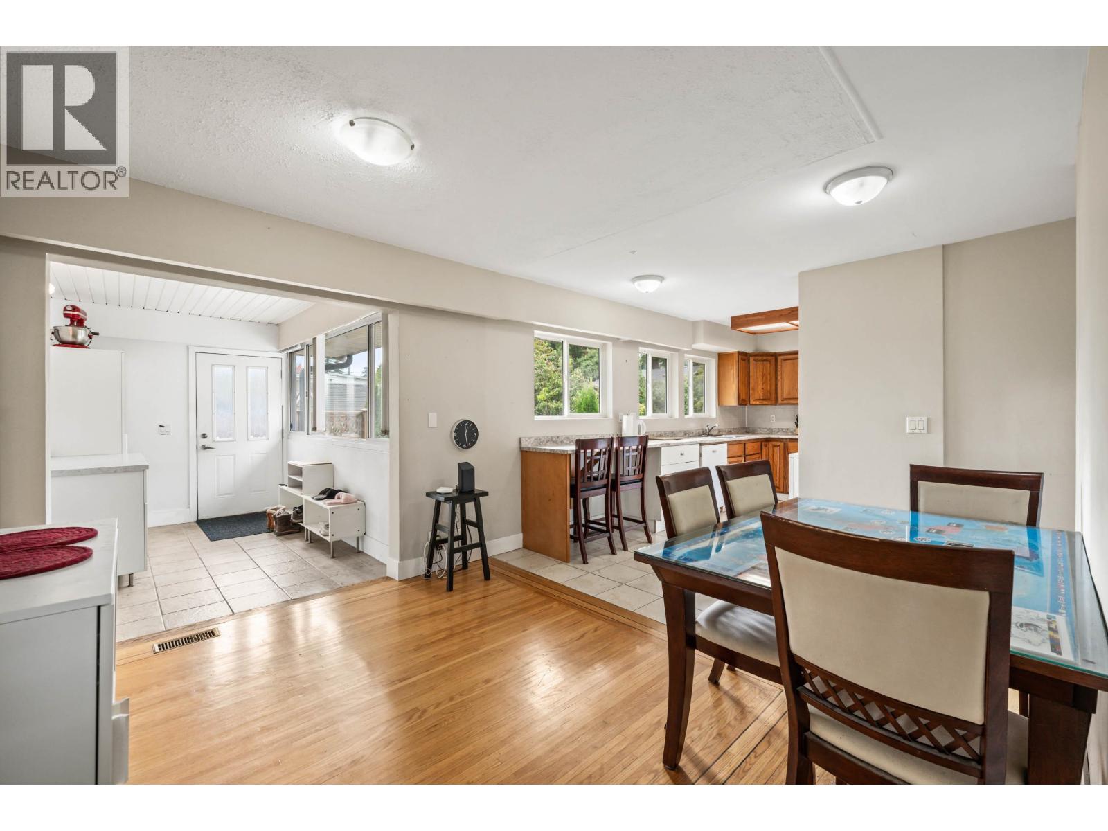 1698 Sprice Avenue, Coquitlam, British Columbia  V3J 2P6 - Photo 6 - R3063512