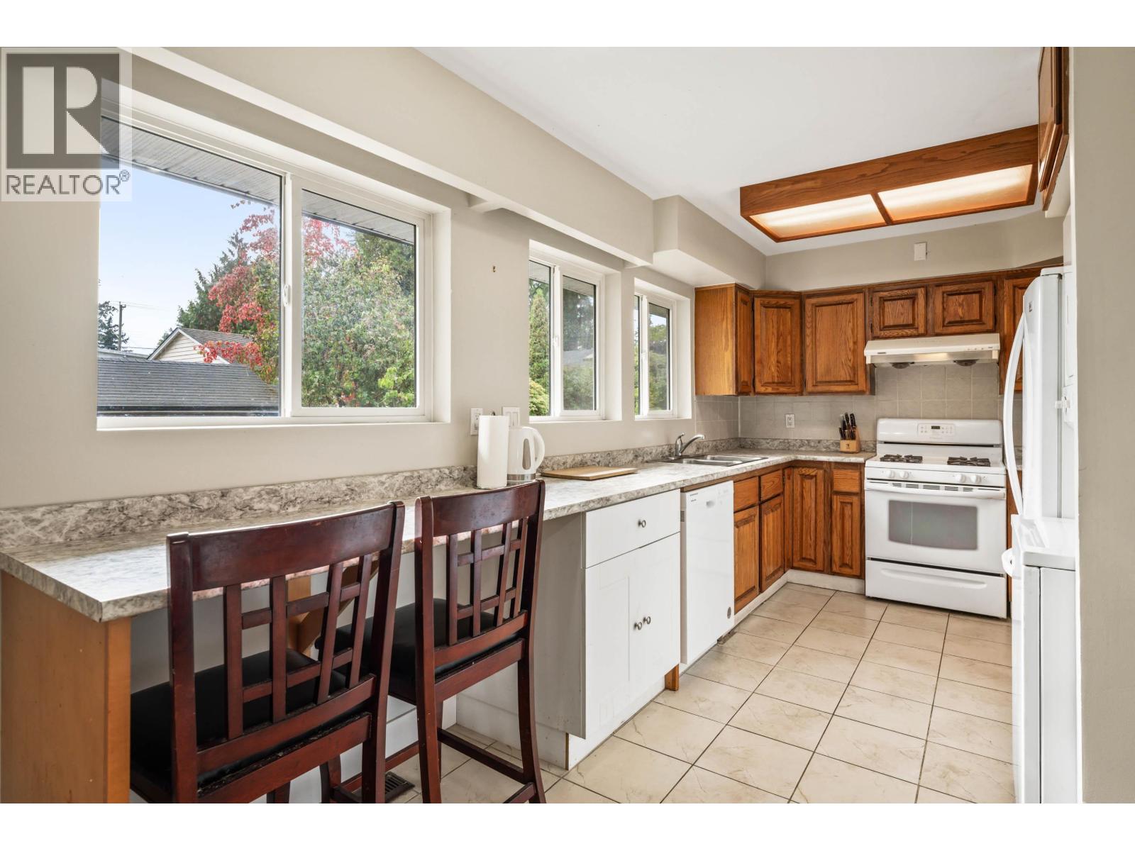 1698 Sprice Avenue, Coquitlam, British Columbia  V3J 2P6 - Photo 8 - R3063512