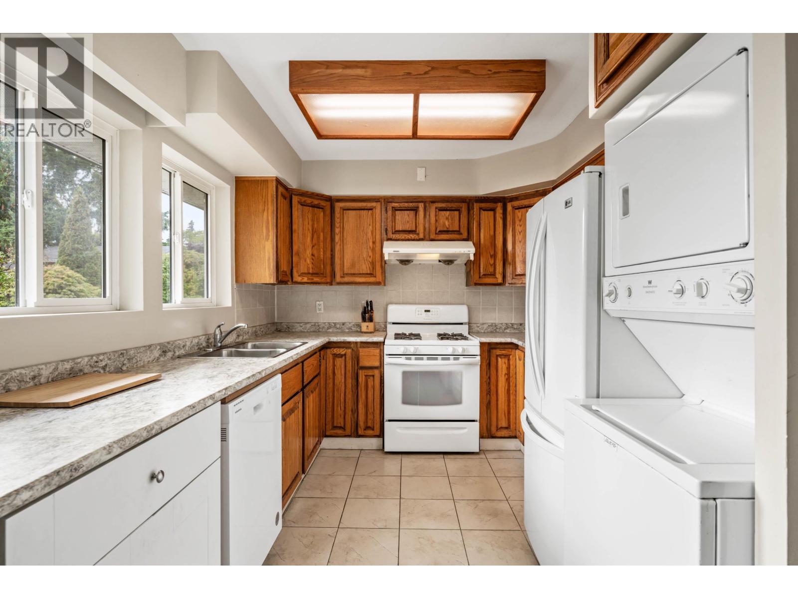 1698 Sprice Avenue, Coquitlam, British Columbia  V3J 2P6 - Photo 9 - R3063512