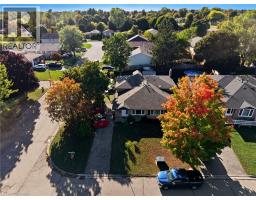 45 MAPLE Crescent, Paris, Ontario