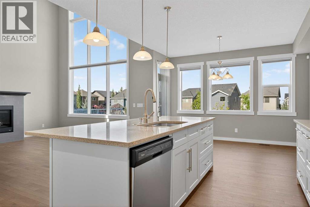 574 Sherwood Boulevard Nw, Calgary, Alberta  T3R 0R7 - Photo 5 - A2252427