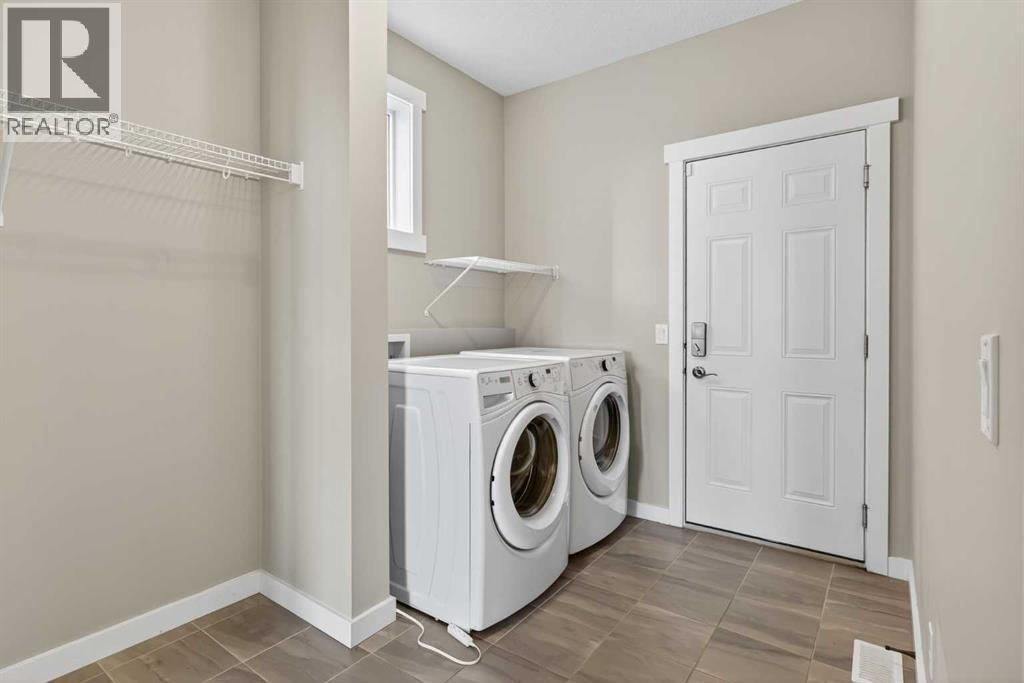 574 Sherwood Boulevard Nw, Calgary, Alberta  T3R 0R7 - Photo 17 - A2252427